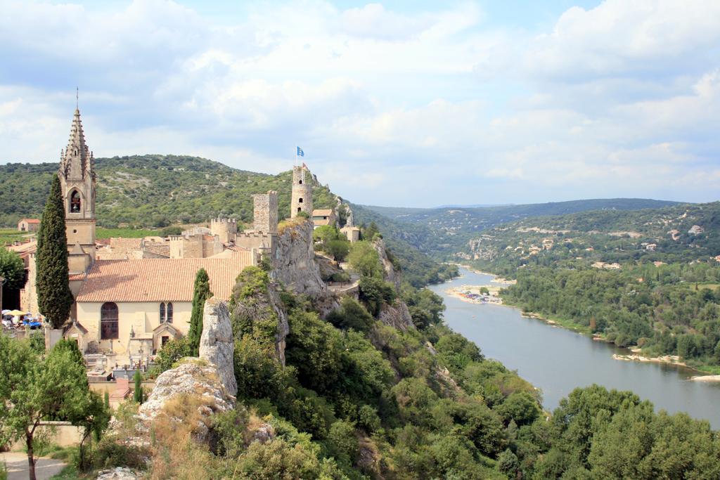 Du Reve O Naturel - Maison De Vacances Entre Gorges De L'Ardeche Et Gard Saint-Julien-de-Peyrolas 外观 照片