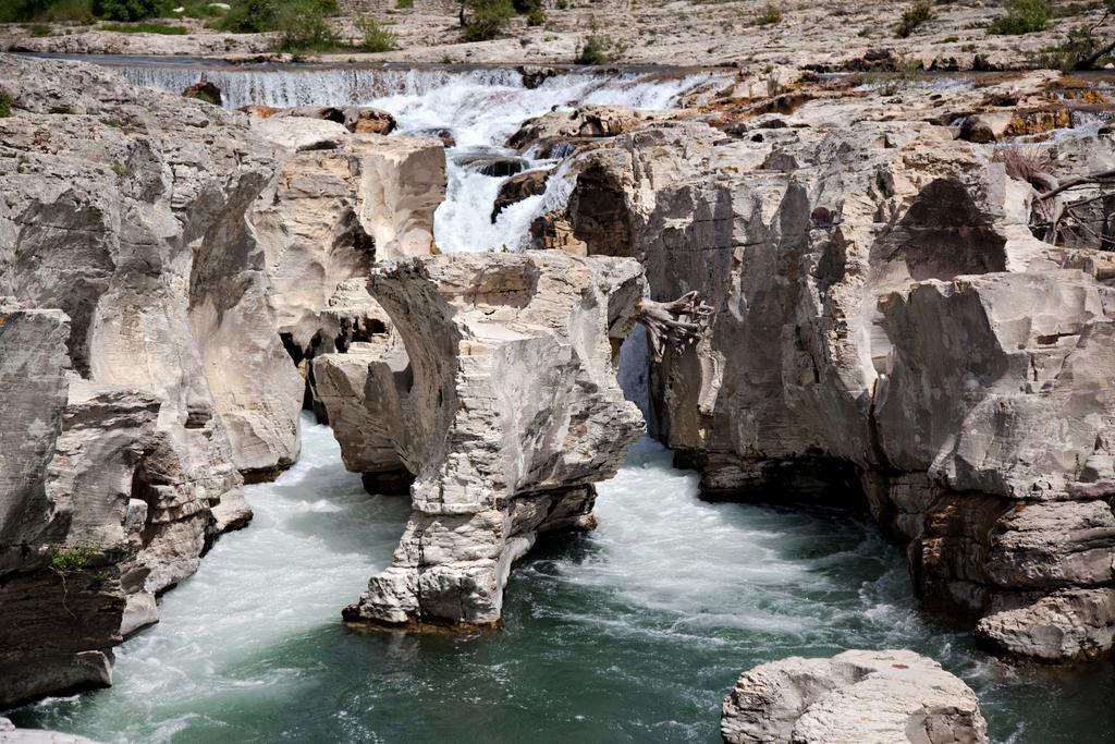Du Reve O Naturel - Maison De Vacances Entre Gorges De L'Ardeche Et Gard Saint-Julien-de-Peyrolas 外观 照片
